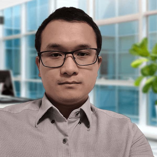 Bob Bui's portrait image